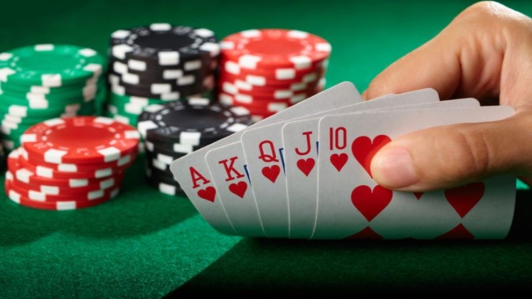 Why online casino is best for playing poker | Businesstodayweb